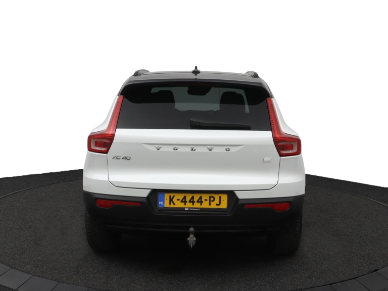 Volvo XC40 - 1.5 T5 Recharge R-Design 8