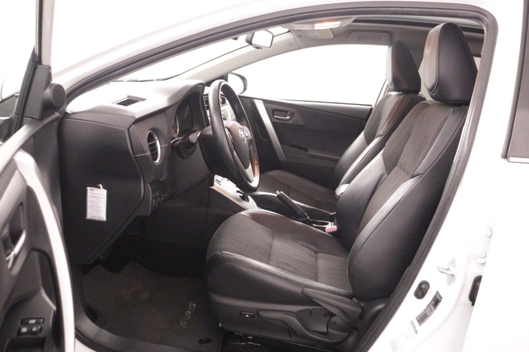Toyota Auris Touring Sports - 1.8 Hybrid Lease Pro 17