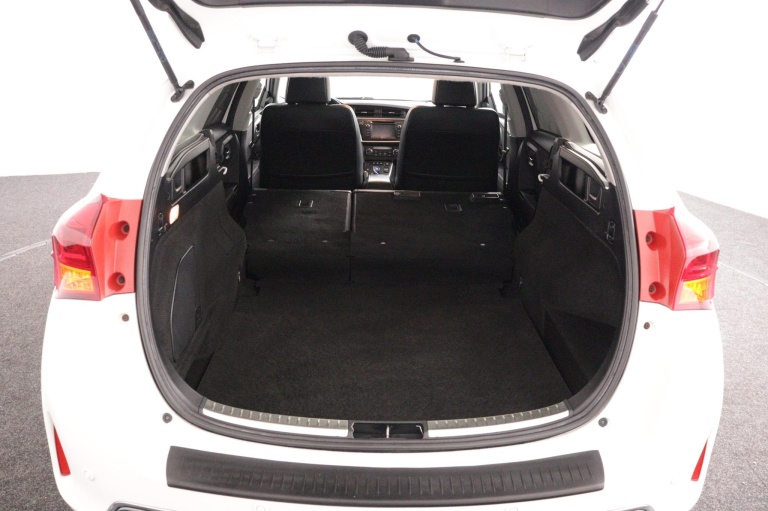 Toyota Auris Touring Sports - 1.8 Hybrid Lease Pro 25