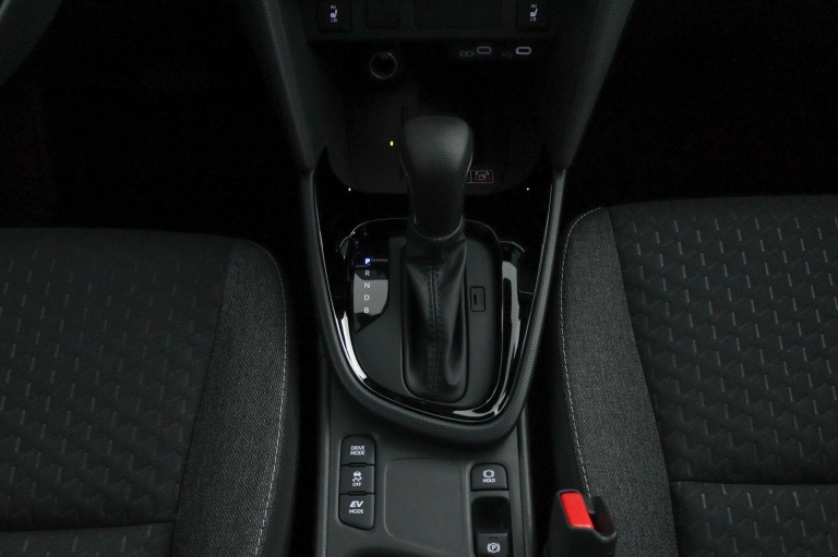 Toyota Yaris Cross - 1.5 Hybrid 130 Dynamic 26