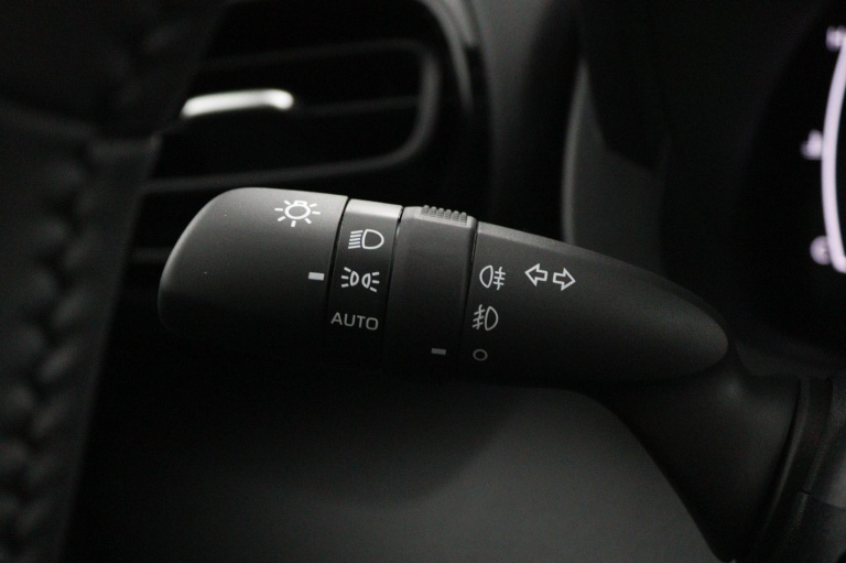 Toyota Yaris Cross - 1.5 Hybrid 130 Dynamic 30