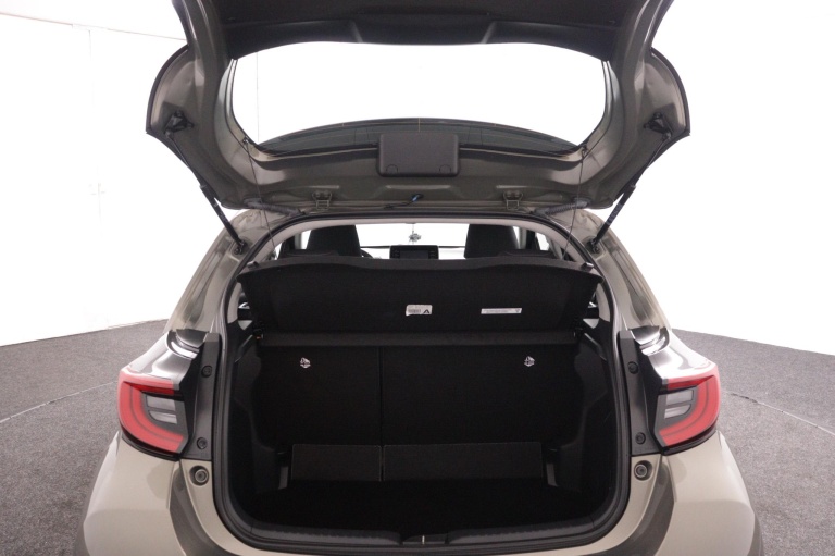 Toyota Yaris - 1.5 Hybrid Dynamic 21