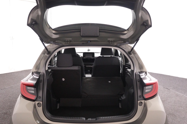 Toyota Yaris - 1.5 Hybrid Dynamic 23