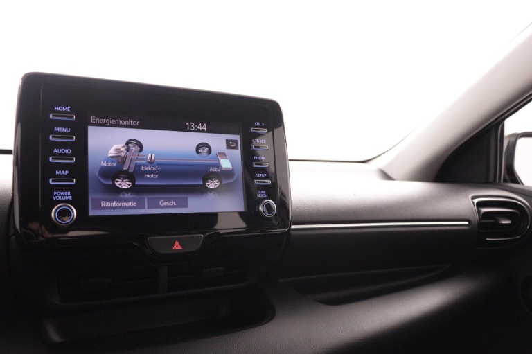Toyota Yaris - 1.5 Hybrid Dynamic 37