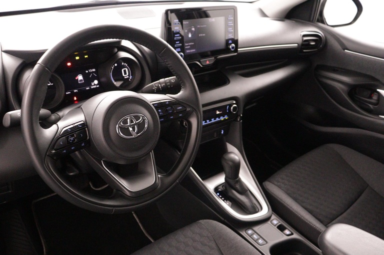 Toyota Yaris - 1.5 Hybrid Dynamic 38