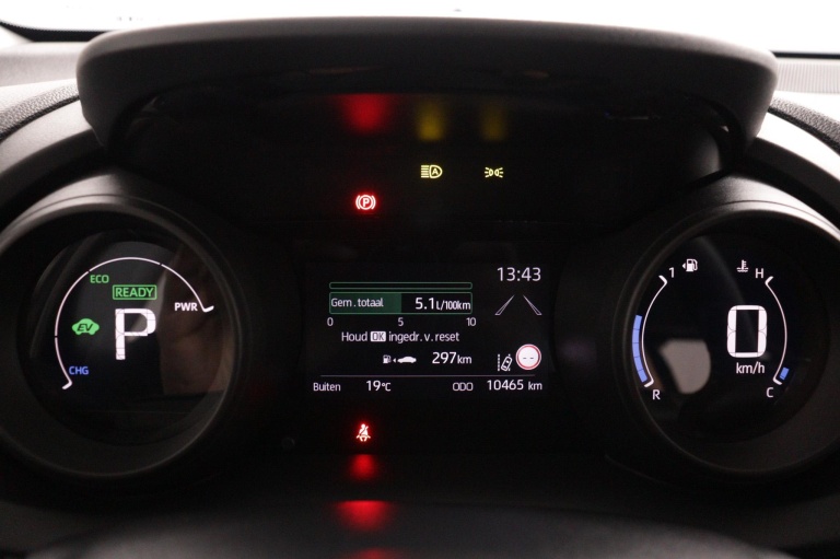 Toyota Yaris - 1.5 Hybrid Dynamic 6