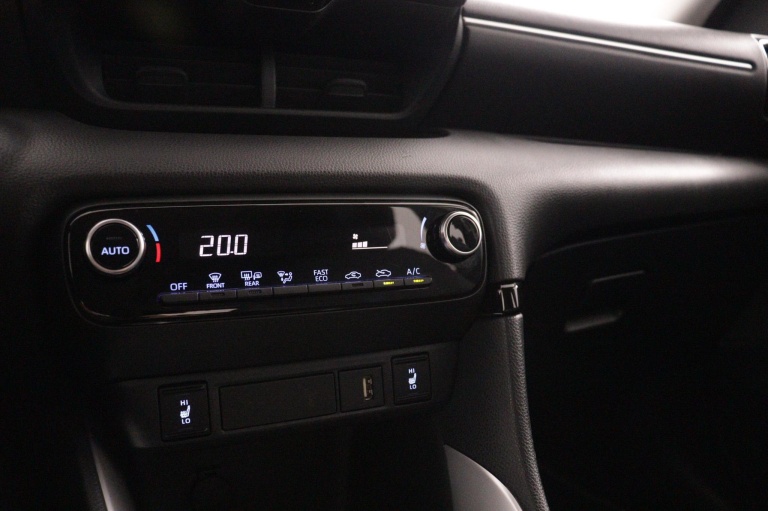 Toyota Yaris - 1.5 Hybrid Dynamic 7