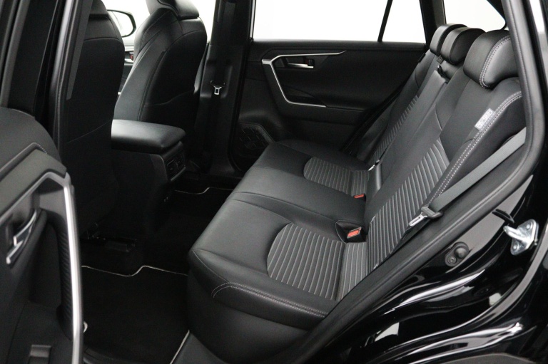 Toyota RAV4 - 2.5 Hybrid Black Edition 13