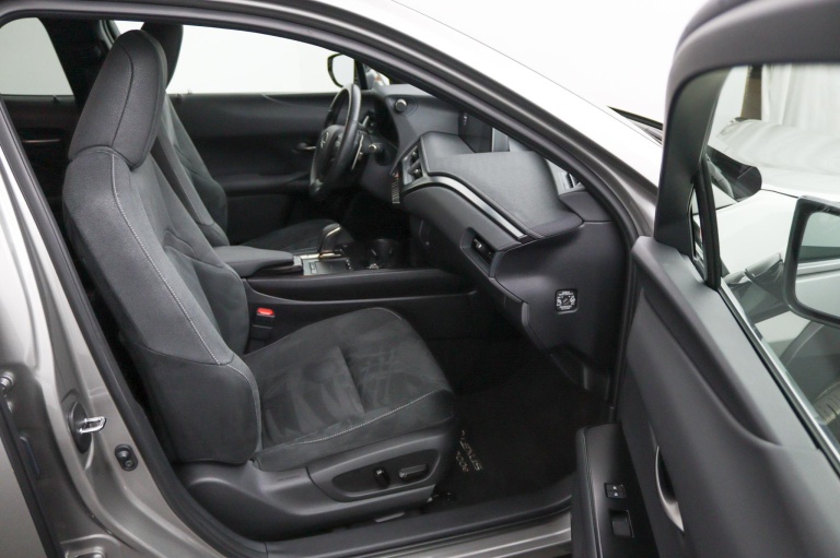 Lexus UX - 300e Business 54 kWh 22