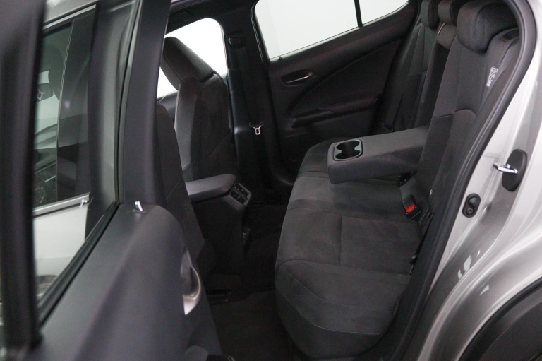 Lexus UX - 300e Business 54 kWh 39