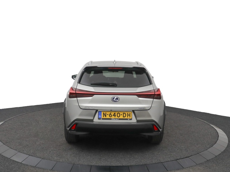 Lexus UX - 300e Business 54 kWh 49