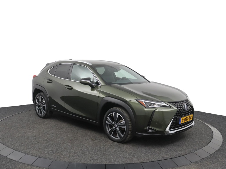 Lexus UX - 250h Preference Line 14