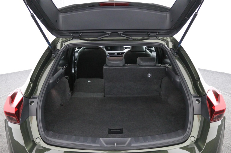 Lexus UX - 250h Preference Line 25