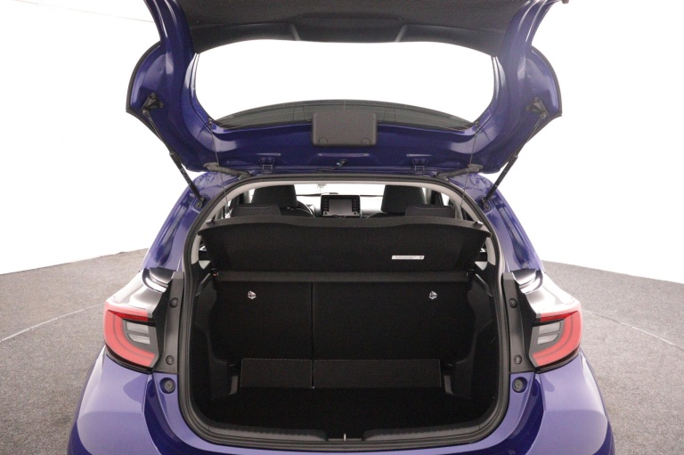 Toyota Yaris - 1.5 Hybrid Dynamic 21