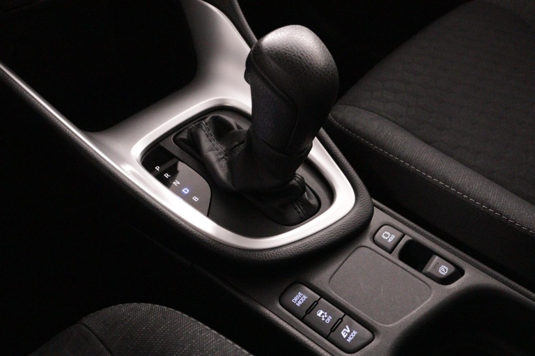 Toyota Yaris - 1.5 Hybrid Dynamic 26