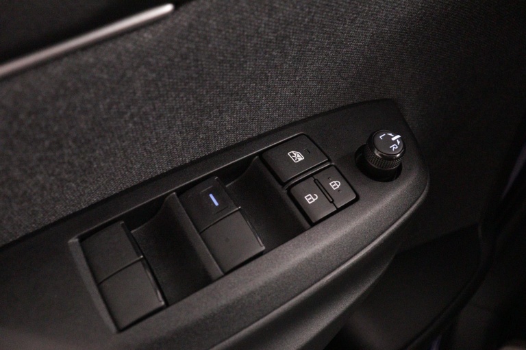 Toyota Yaris - 1.5 Hybrid Dynamic 27