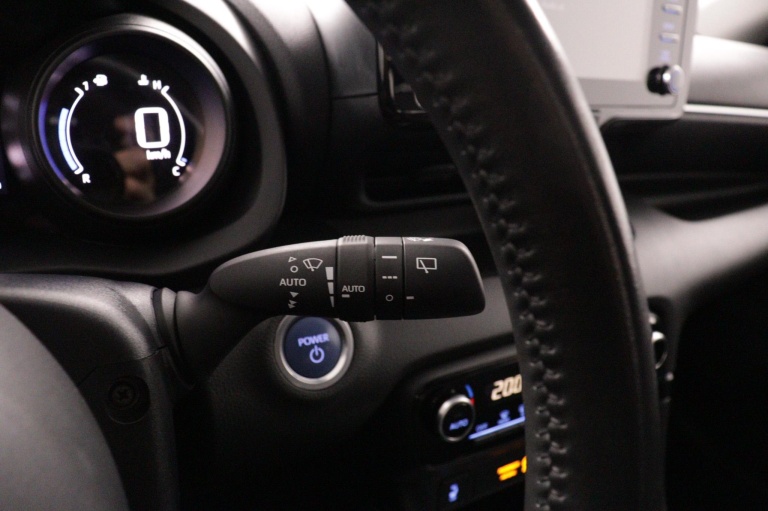 Toyota Yaris - 1.5 Hybrid Dynamic 30
