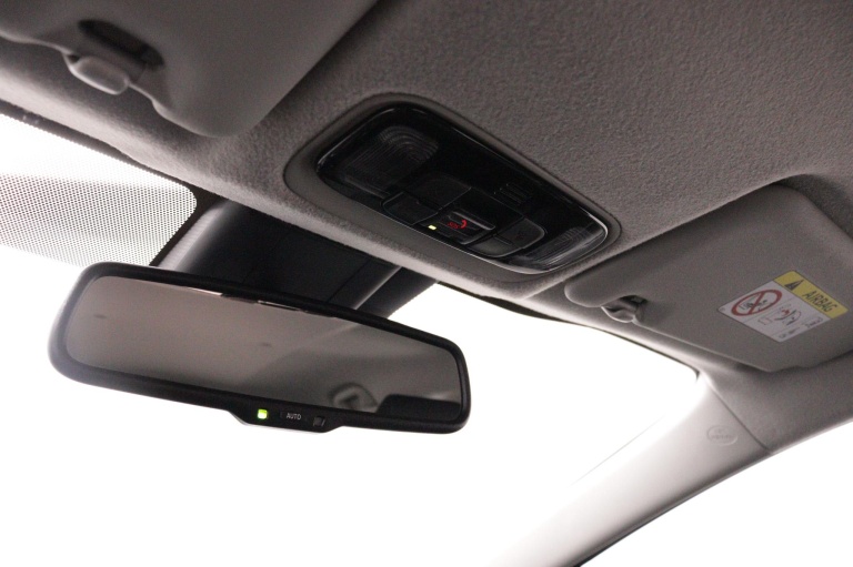 Toyota Yaris - 1.5 Hybrid Dynamic 31