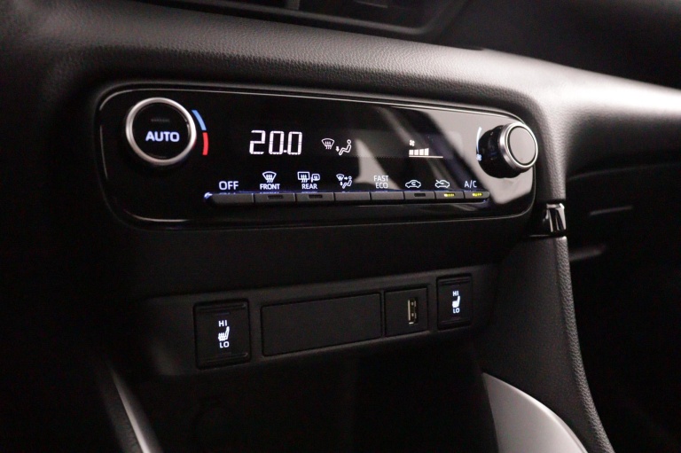 Toyota Yaris - 1.5 Hybrid Dynamic 7