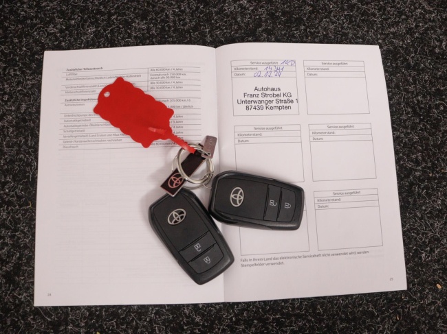 Toyota Yaris - 1.5 Hybrid 115 First Edition Limited