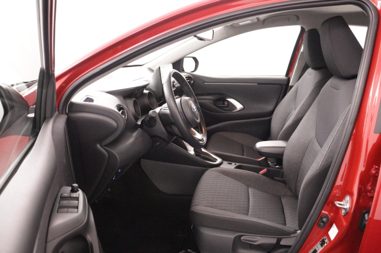 Toyota Yaris - 1.5 Hybrid 115 First Edition Limited 17