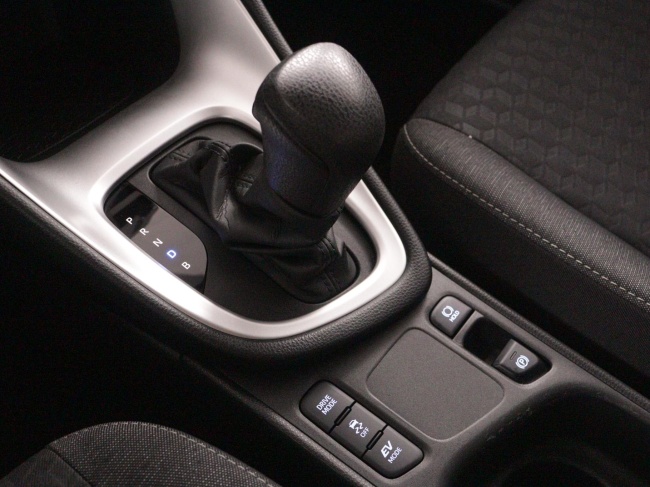 Toyota Yaris - 1.5 Hybrid 115 First Edition Limited