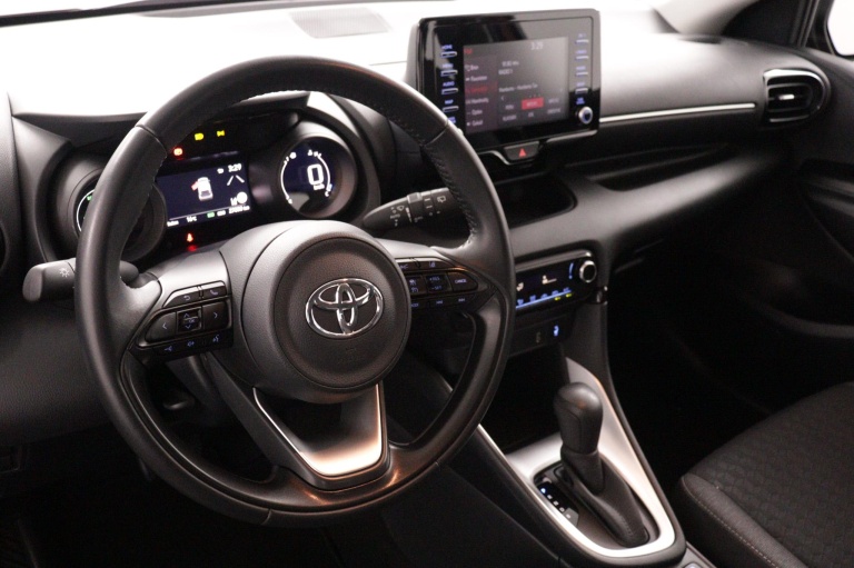 Toyota Yaris - 1.5 Hybrid 115 First Edition Limited 38
