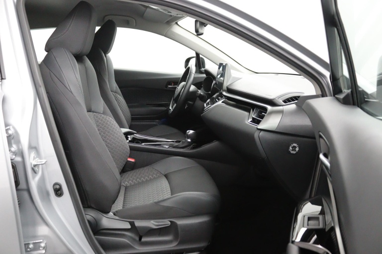 Toyota C-HR - 1.8 Hybrid Dynamic 10