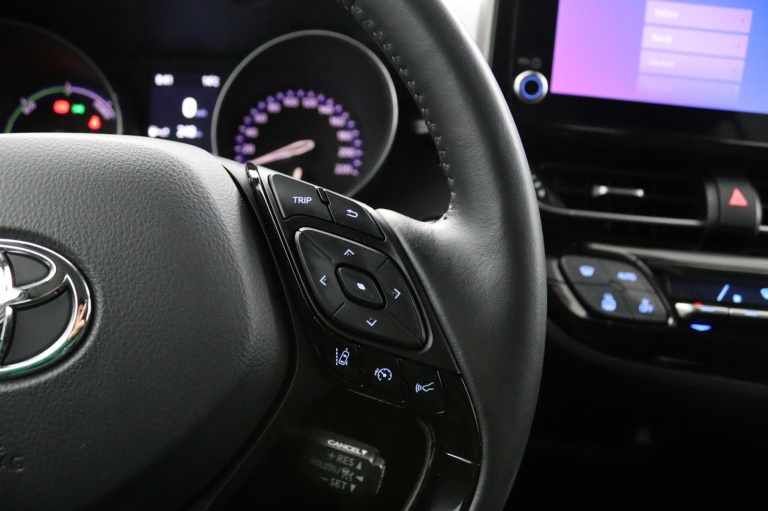 Toyota C-HR - 1.8 Hybrid Dynamic 18
