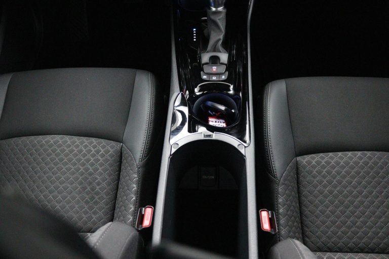 Toyota C-HR - 1.8 Hybrid Dynamic 25