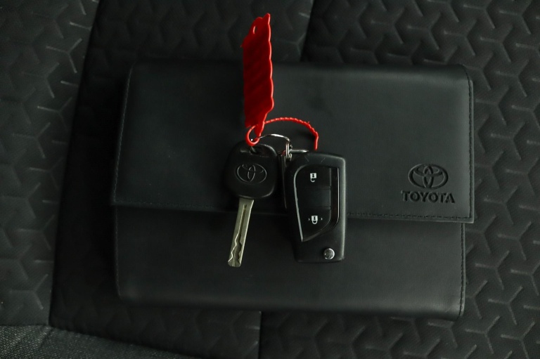 Toyota Yaris Cross - 1.5 Hybrid Active 11