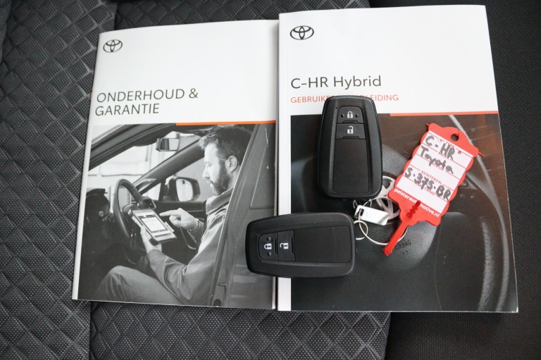 Toyota C-HR - 1.8 Hybrid Dynamic 26