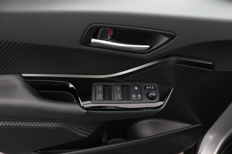 Toyota C-HR - 1.8 Hybrid Dynamic 32