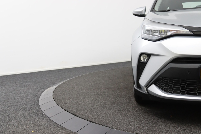 Toyota C-HR - 1.8 Hybrid Dynamic 36