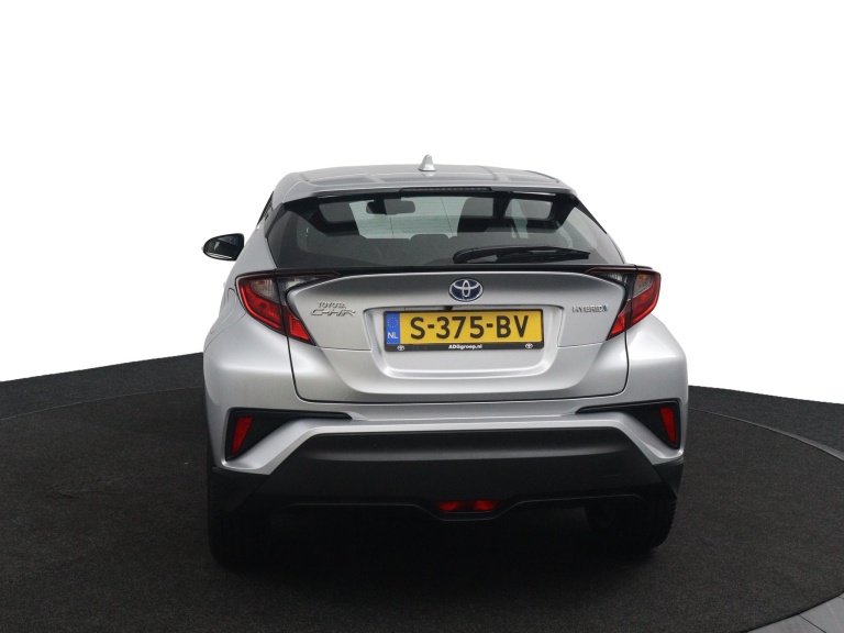 Toyota C-HR - 1.8 Hybrid Dynamic 8