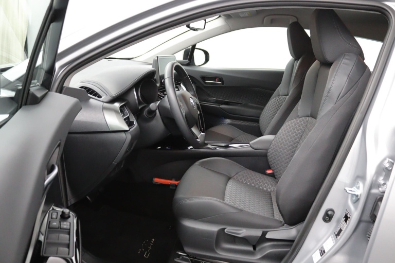 Toyota C-HR - 1.8 Hybrid Dynamic 9