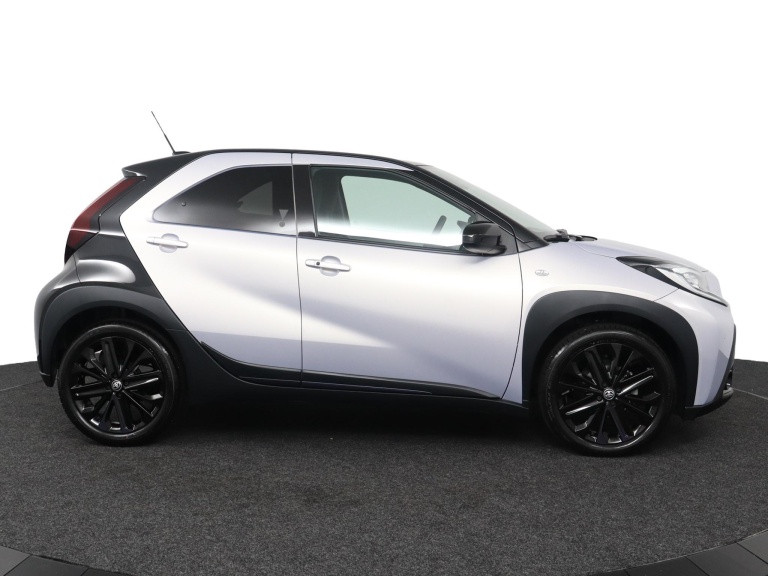 Toyota Aygo X - 1.0 VVT-i MT JBL 13
