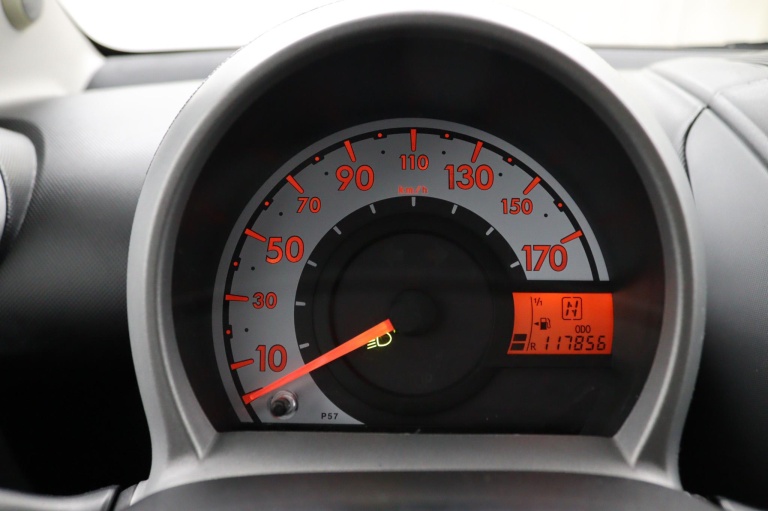 Toyota Aygo - 1.0-12V Comfort | Automaat | 17