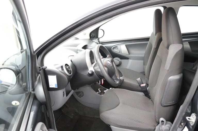 Toyota Aygo - 1.0-12V Comfort | Automaat | 9