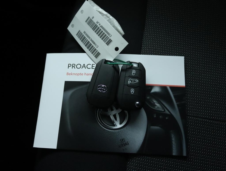 Toyota PROACE Electric Worker - Challenger Extra Range L1 75 kWh 8