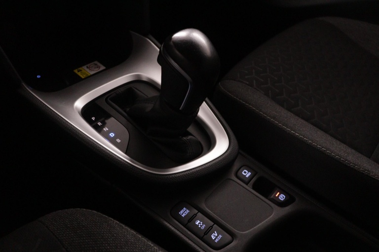 Toyota Yaris Cross - 1.5 Hybrid Dynamic 27