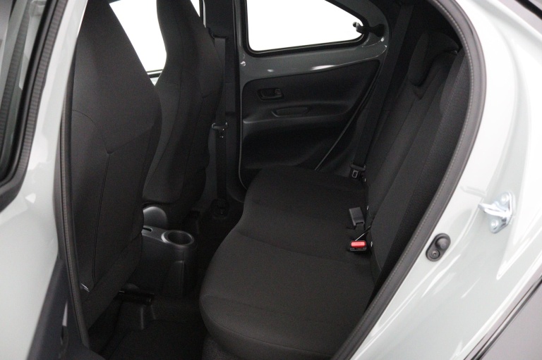 Toyota Aygo X - 1.0 VVT-i MT Pulse 18