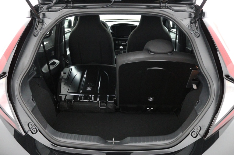 Toyota Aygo X - 1.0 VVT-i MT Pulse 25