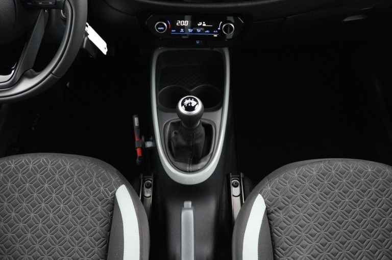 Toyota Aygo X - 1.0 VVT-i MT Pulse 27