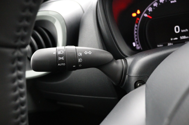 Toyota Aygo X - 1.0 VVT-i MT Pulse 30