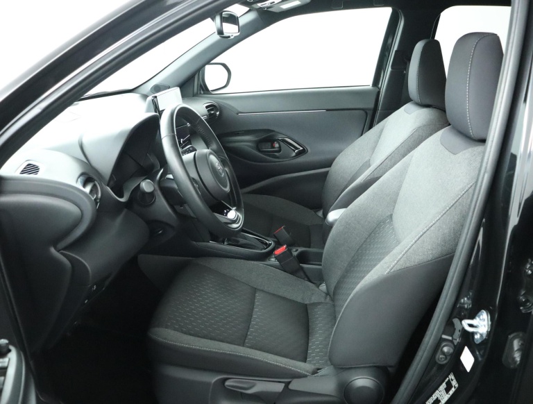 Toyota Yaris Cross - 1.5 Hybrid 115 First Edition 17