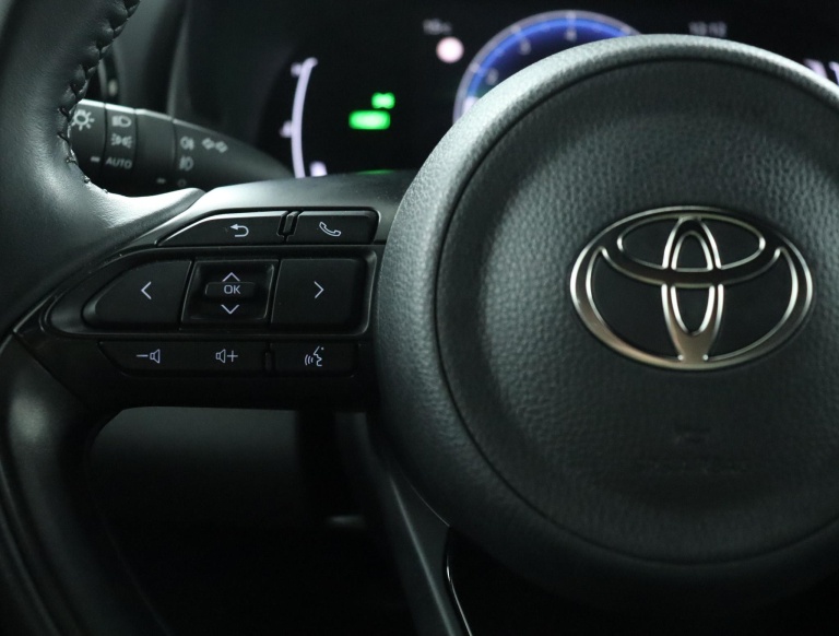Toyota Yaris Cross - 1.5 Hybrid 115 First Edition 19