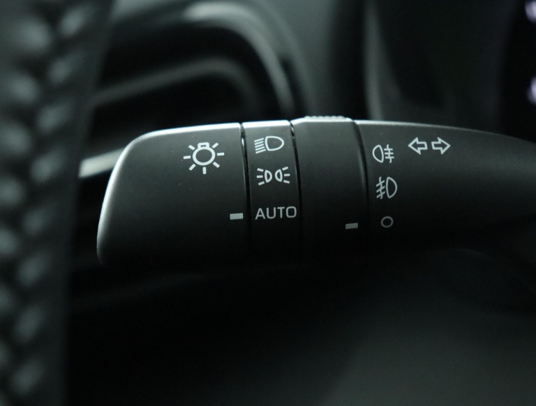 Toyota Yaris Cross - 1.5 Hybrid 115 First Edition 31