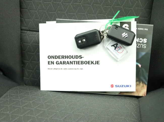 Suzuki Swift - 1.2 Style Smart Hybrid