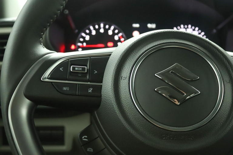 Suzuki Swift - 1.2 Style Smart Hybrid 19